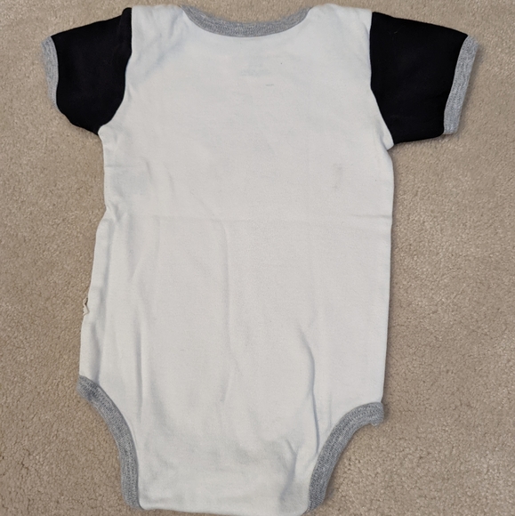 3/$15 Set of 2 Size 24 months Sleeper and Onesie - Picture 9 of 16